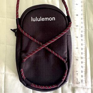 Lululemon small crossbody. Never used with tags. Ripstop Paracord Crossbody